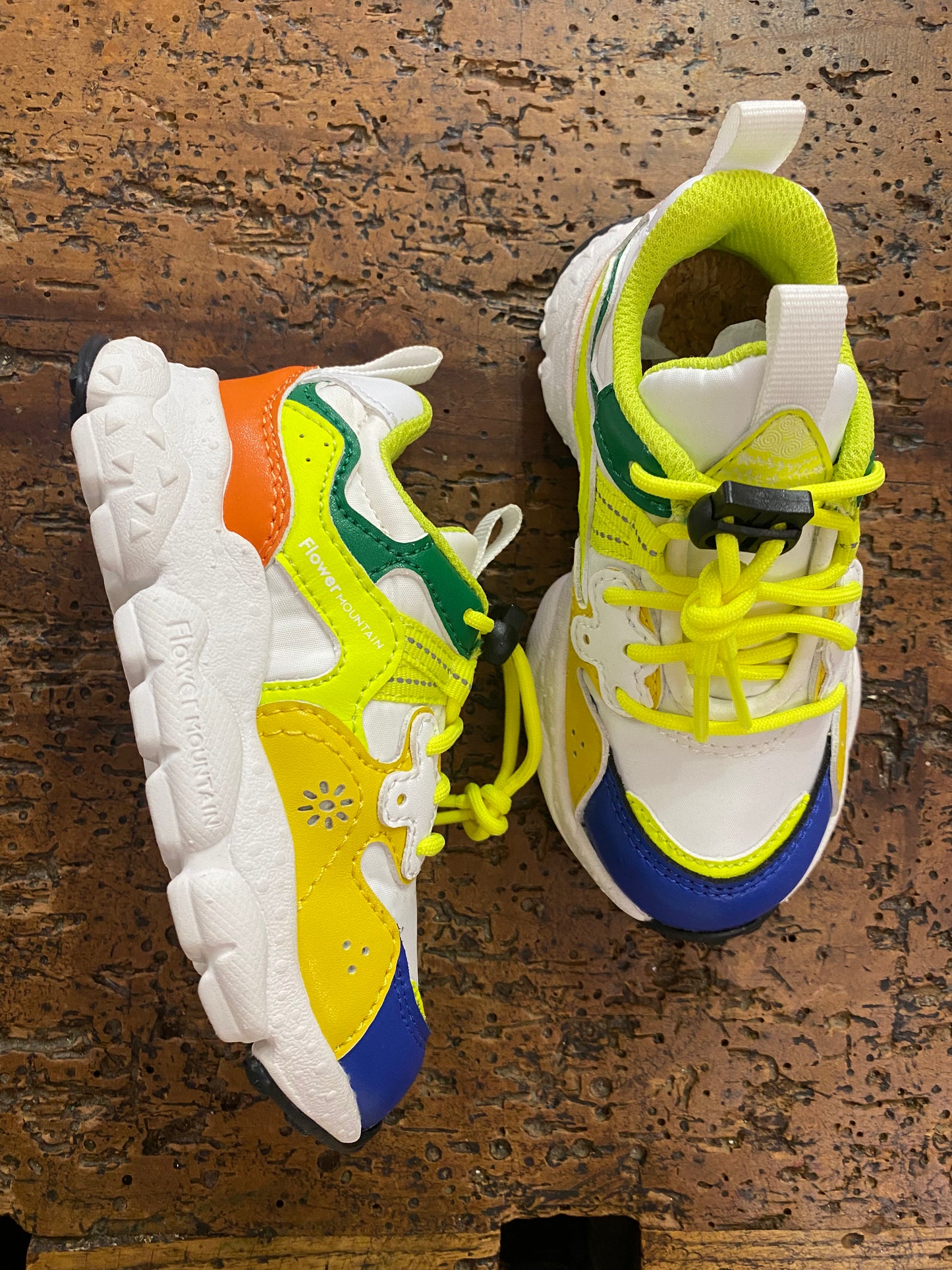 Sneakers in tessuto e pelle bianco/giallo/blu/arancio