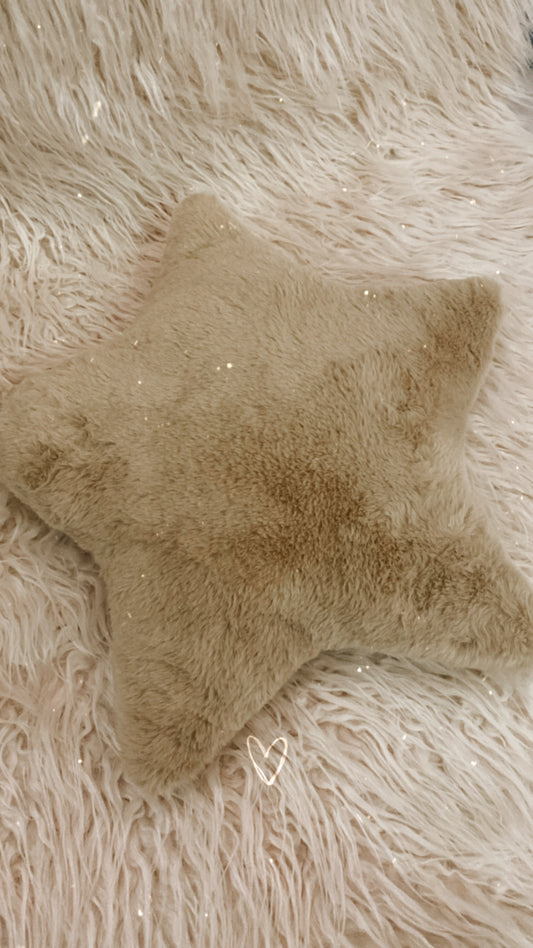 Cuscino stella peluche colore beige
