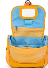 Carica l&#39;immagine nel visualizzatore di Gallery, Un bellissimo accessorio che farà impazzire tutti i bambini, ideale per portare spazzolino, deodorante o salviette.
