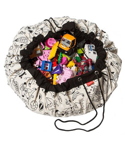 Bellissimo il tappeto Realizzato in cotone, resistente e colorato, è la superficie ideale su cui far giocare il proprio bambino e sparpagliare tutti i giocattoli senza problemi e, una volta arrivato il momento di mettere a posto, niente più storie per riordinare