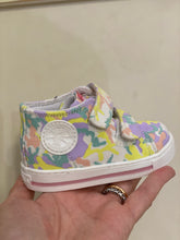 Carica l&#39;immagine nel visualizzatore di Gallery, FALCOTTO sneakers bambina tela fantasia multicolor
