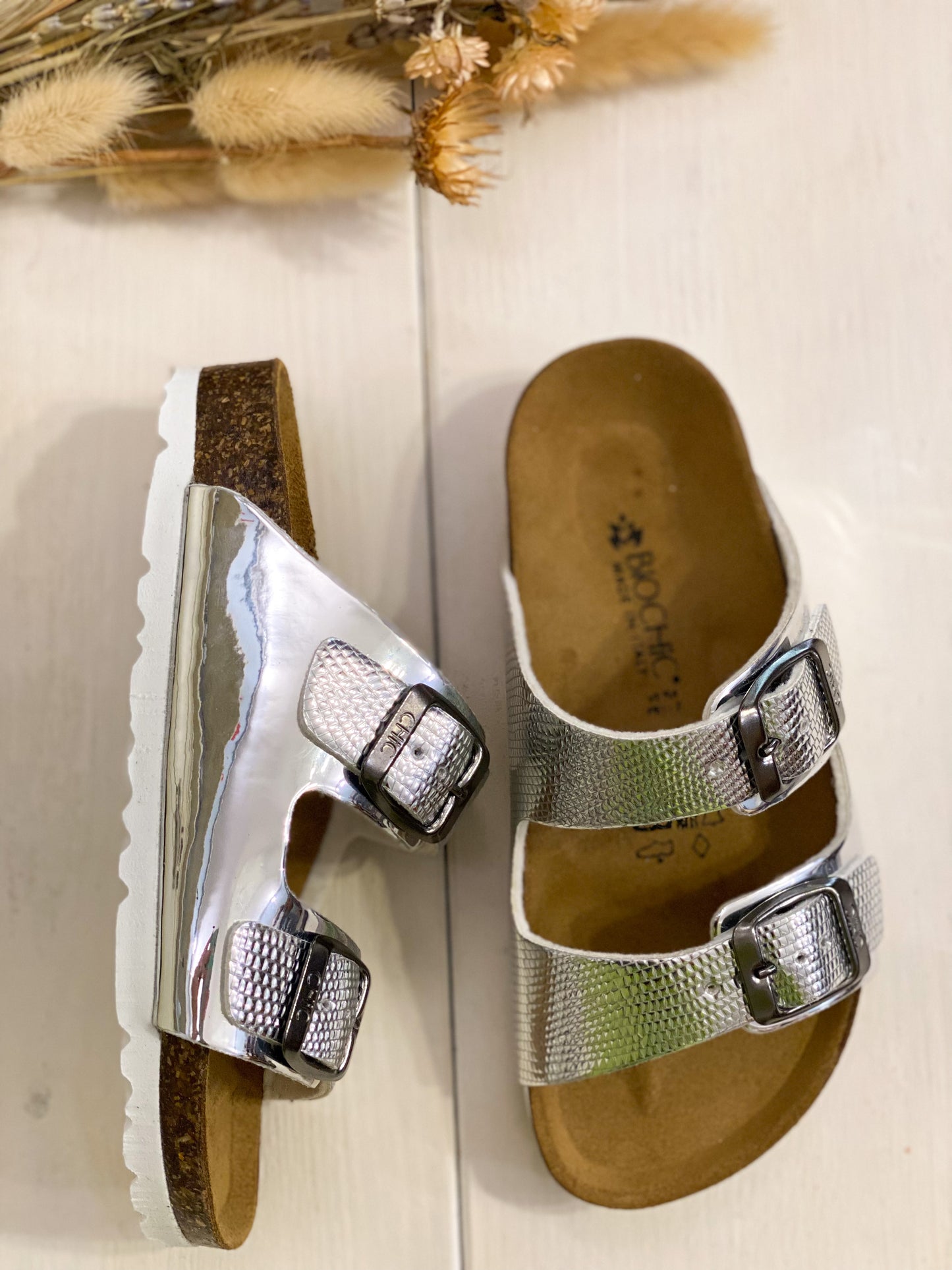 BIOCHIC ciabatta in pelle laminata argento