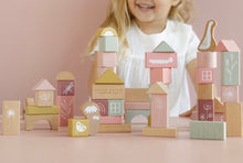 Carica l&#39;immagine nel visualizzatore di Gallery, LITTLE DUTCH città in legno rosa
