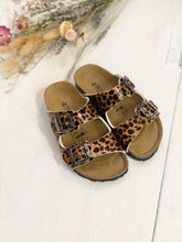 Carica l&#39;immagine nel visualizzatore di Gallery, Biochic ciabatta doppia fascia pelle animalier

