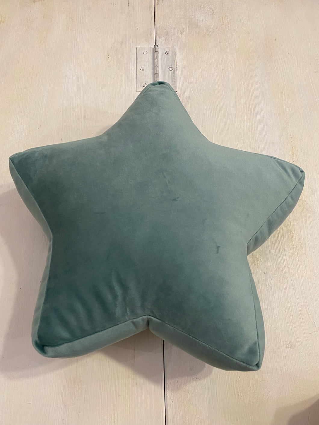 CUSCINO STELLA piccola in velluto colore verde menta