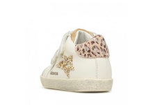 Carica l&#39;immagine nel visualizzatore di Gallery, FALCOTTO sneakers in pelle bianca stella glitter oro
