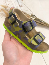 Carica l&#39;immagine nel visualizzatore di Gallery, BIRKENSTOCK Milano sandalo bambino camouflage blu/lime
