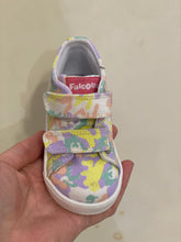 Carica l&#39;immagine nel visualizzatore di Gallery, FALCOTTO sneakers bambina tela fantasia multicolor
