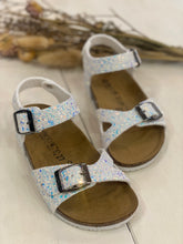Carica l&#39;immagine nel visualizzatore di Gallery, BIOCHIC sandali bambina in tessuto glitter colore bianco
