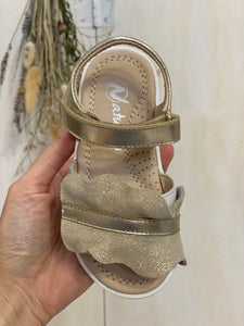 NATURINO sandali bambina in pelle con maxi rouche oro