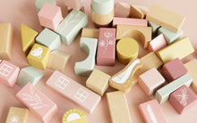 Carica l&#39;immagine nel visualizzatore di Gallery, LITTLE DUTCH città in legno rosa

